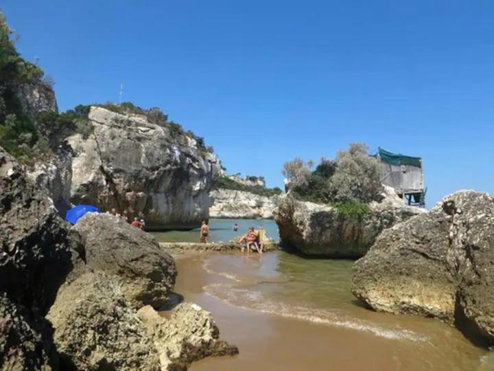 Casa Vacanze Flora Peschici Exterior foto